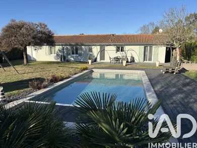 House in PESSAC (33600)
