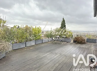 Architectural house in La Frette-sur-Seine (95530)