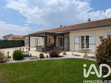 Detached house in Thouars (79100)
