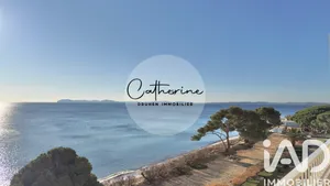 Apartment in Hyères (83400)