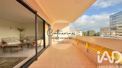 Apartment in Hyères (83400)