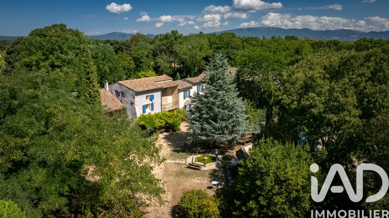 Maison 14 pièces 343 m² · à Grignan · 343 m² · 995 000 €