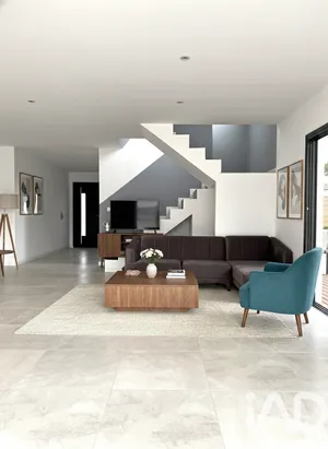 House in Trélazé (49800)