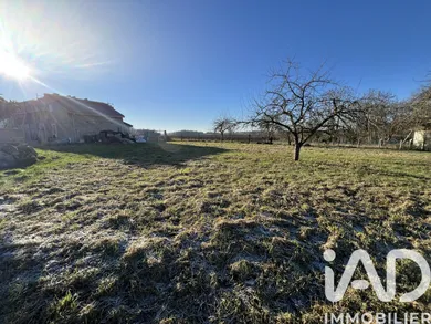 Building plot in Jouy-sur-Morin (77320)