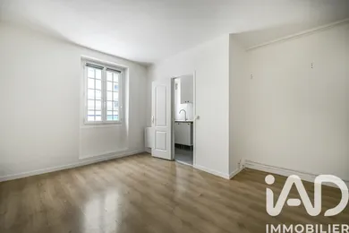 Apartment in Paris (75012)