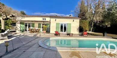 Traditional house in Saint-Marcel-d'Ardèche (07700)