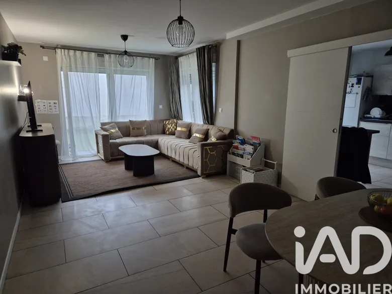 Maison 6 pièces 111 m² · à Le Petit-Quevilly · 111 m² · 210 000 €