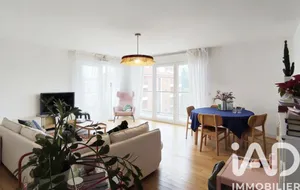 Apartment in Courbevoie (92270)