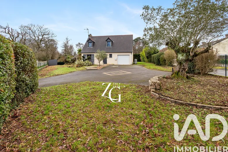 Maison 5 pièces 99 m² · à Saint-Étienne-de-Montluc · 98,9 m² · 322 400 €