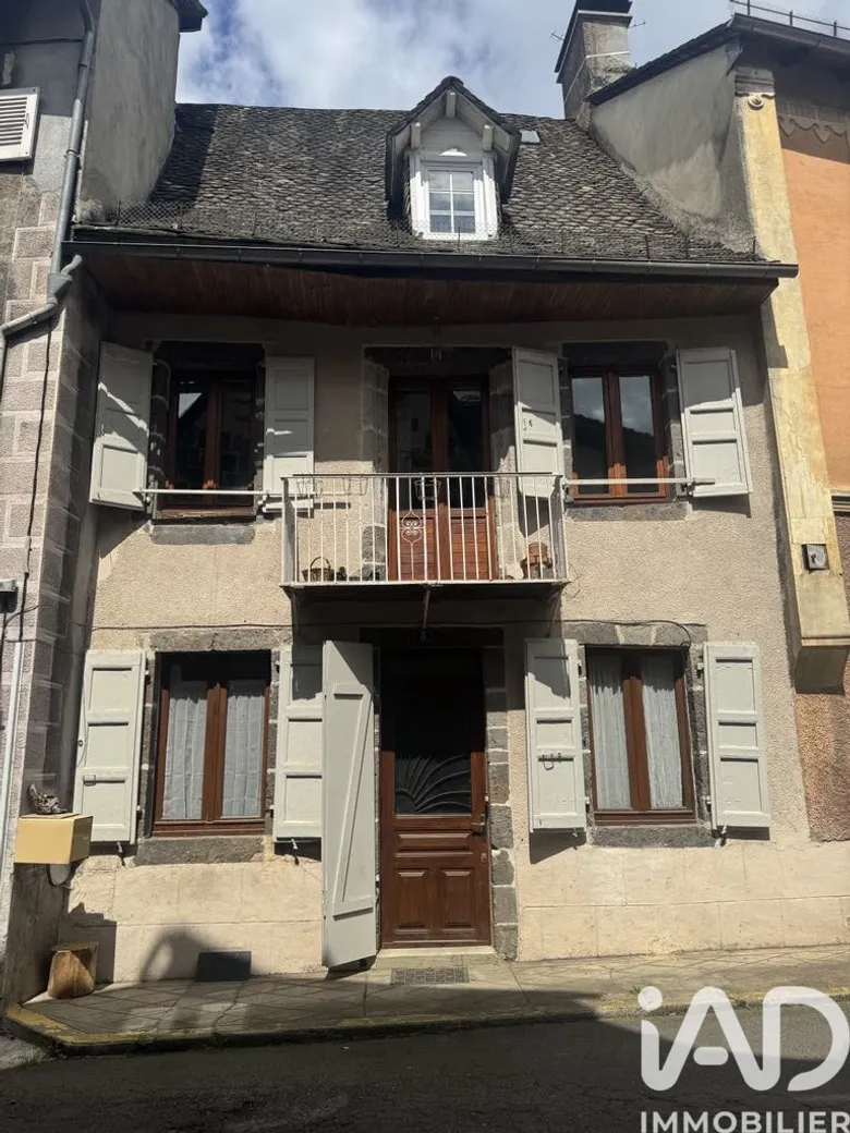 Maison 4 pièces 82 m² · à Vic-sur-Cère · 82 m² · 99 000 €