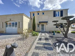 House in Caux (34720)