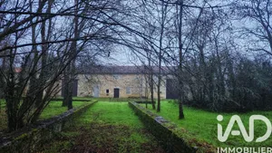 Grange à Lichéres (16460)