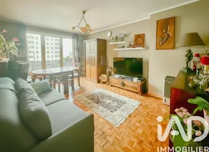 Apartment in Châtillon (92320)