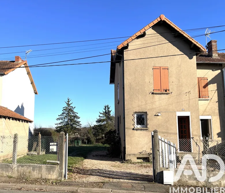 Maison 4 pièces 84 m² · à Saint-Éloy-les-Mines · 84 m² · 59 000 €