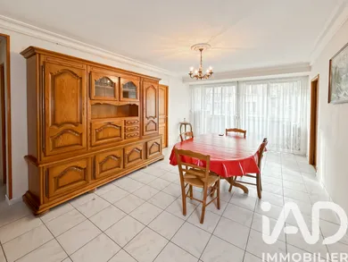 Apartment in Saint-Étienne (42100)