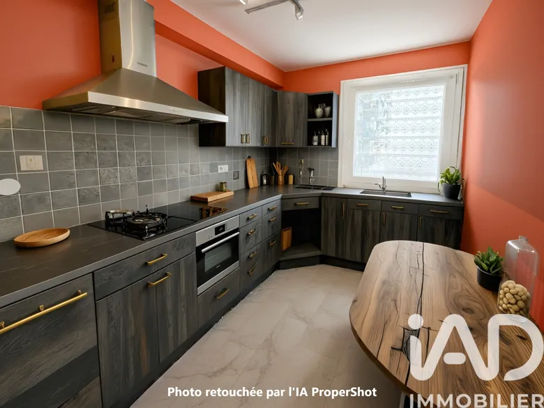 Appartement 5 pièces 82 m² · à Saint-Étienne · 82,3 m² · 100 000 €