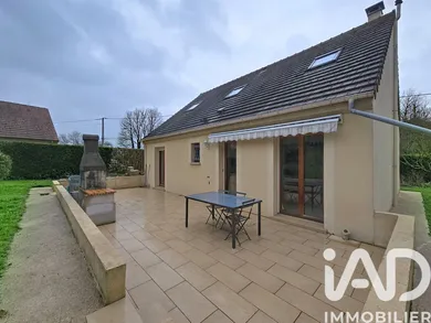 Maison traditionnelle à Sainte-Aulde (77260)