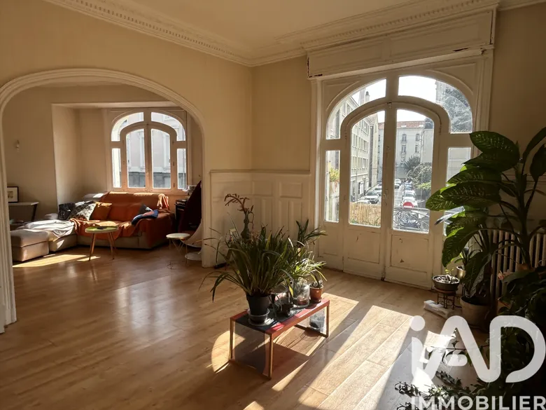 Maison 4 pièces 180 m² · à Clermont-Ferrand · 180 m² · 280 000 €