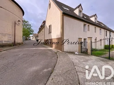 Studio in Ecquevilly (78920)