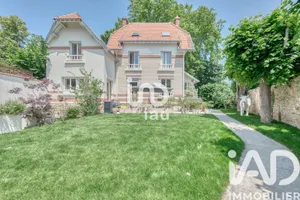 Maison à Versailles (78000)