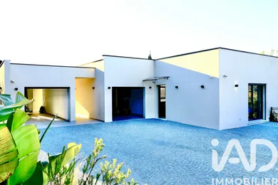 Architectural house in Vence (06140)