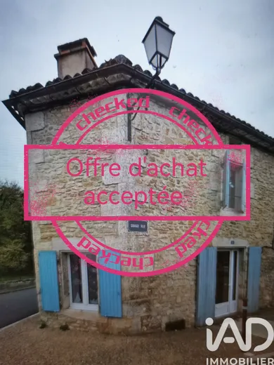 Building in Marthon (16380)