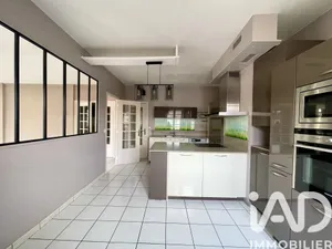 Apartment in Vienne (38200)