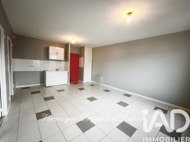 Apartment in Saintes (17100)