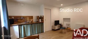 Building in Tréguier (22220)