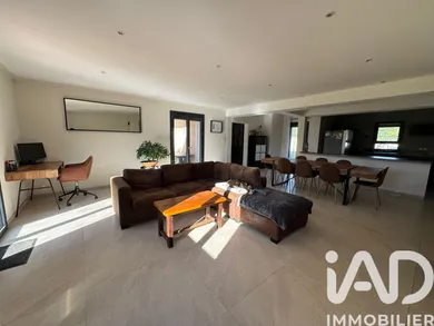 House in Cheval-Blanc (84460)