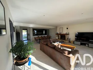 Maison à Cheval-Blanc (84460)