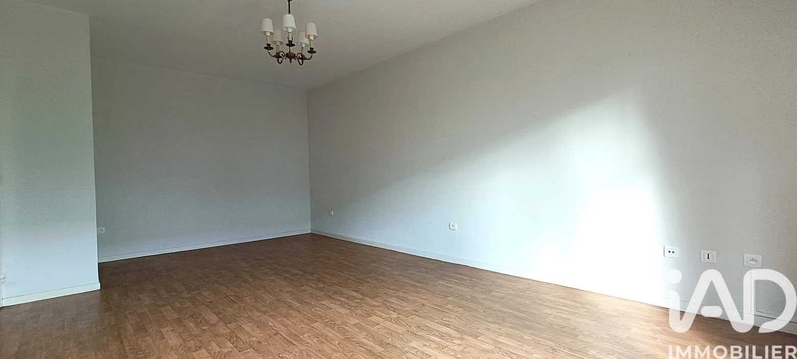 Vente appartement à Nantes (44000) : appartement 2 pièces 48 m² — 3