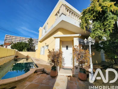 Traditional house in Marseille (13009)