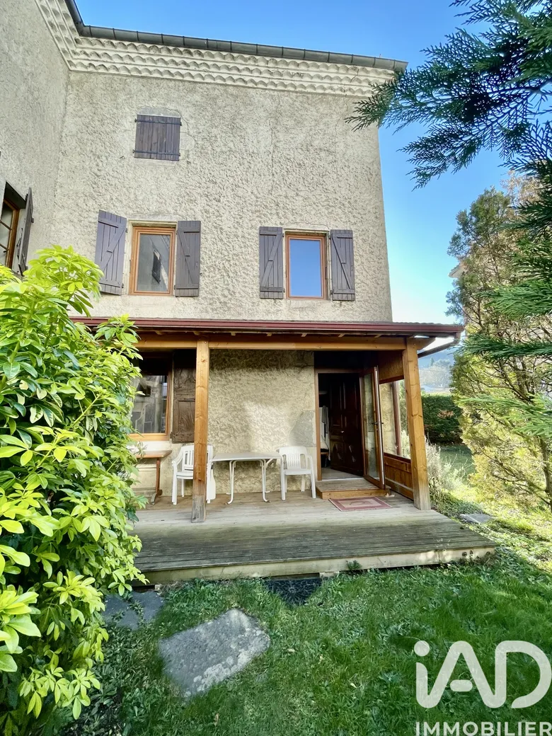 Maison 7 pièces 194 m² · à Satillieu · 194 m² · 229 000 €