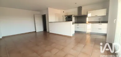 Apartment in Aubagne (13400)