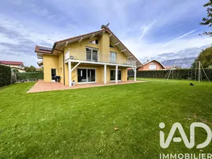 Maison traditionnelle à Saint-Julien-en-Genevois (74160)