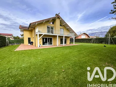 Traditional house in Saint-Julien-en-Genevois (74160)