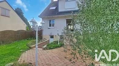 Maison à Saint-Jean-de-la-Ruelle (45140)