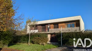 Immeuble à Saint-Seurin-sur-l'Isle (33660)