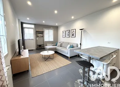 Apartment in Grisy-Suisnes (77166)