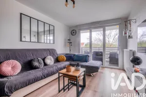 Apartment in Villeneuve-Saint-Denis (77174)