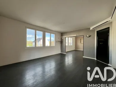 Immeuble à Tessy-Bocage (50420)