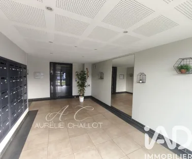 Apartment in Dammarie-lès-Lys (77190)