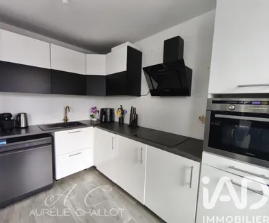 Apartment in Dammarie-lès-Lys (77190)