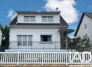 House in Noisy-le-Grand (93160)