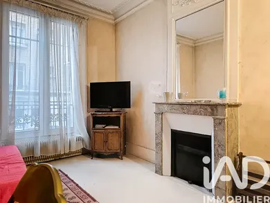 Apartment in Paris (75020)
