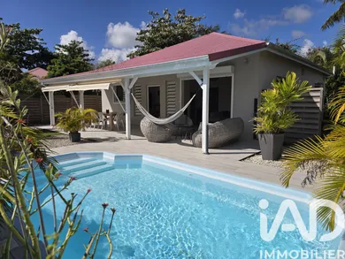 Maison traditionnelle à Saint-François (97118)