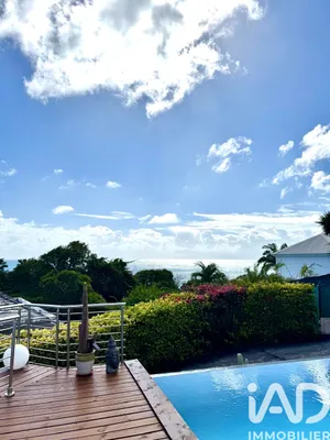 Maison à Sainte-Anne (97180)