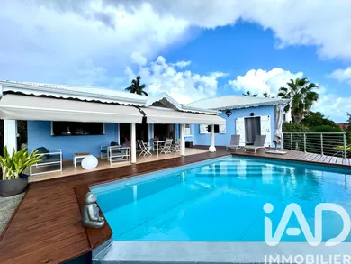 Maison à Sainte-Anne (97180)