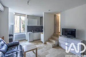 Townhouse in Tarascon (13150)